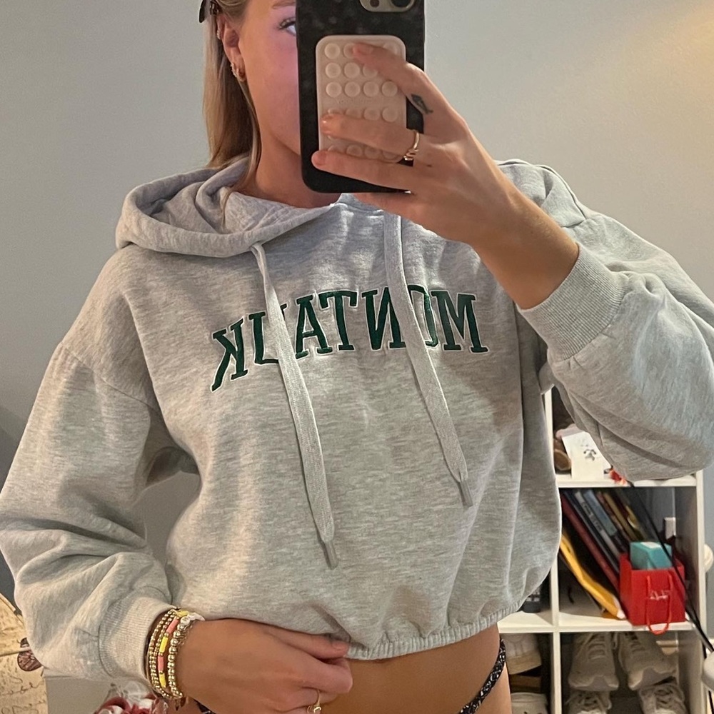 Forever 21 / Size Small /Montauk Hoodie
